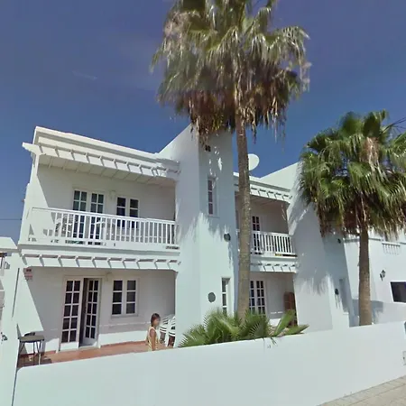 Le Family Palms My アパート